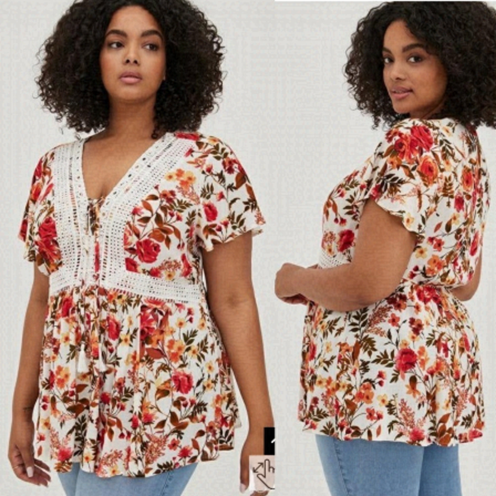Torrid 6x Babydoll Crinkle Gauze Crochet Inset Lace-Up Top